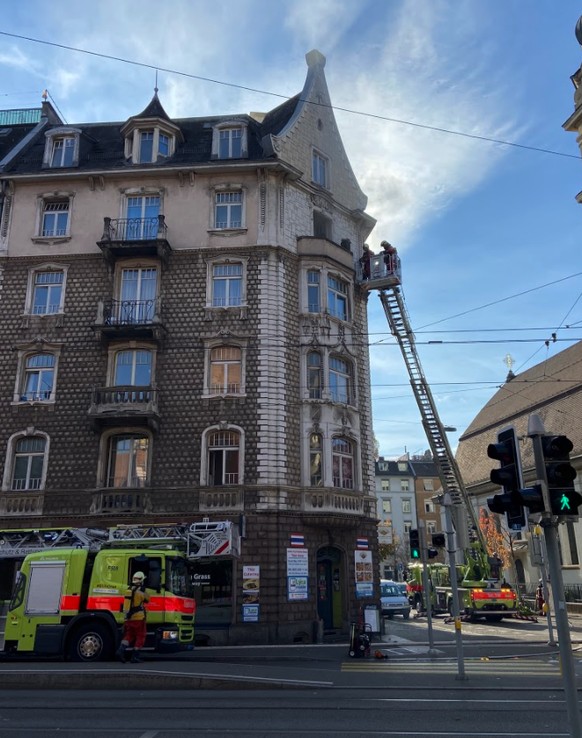 Dackstockbrand Ecke Limmatstrasse/Fabrikstrasse im Kreis 5 Zürich