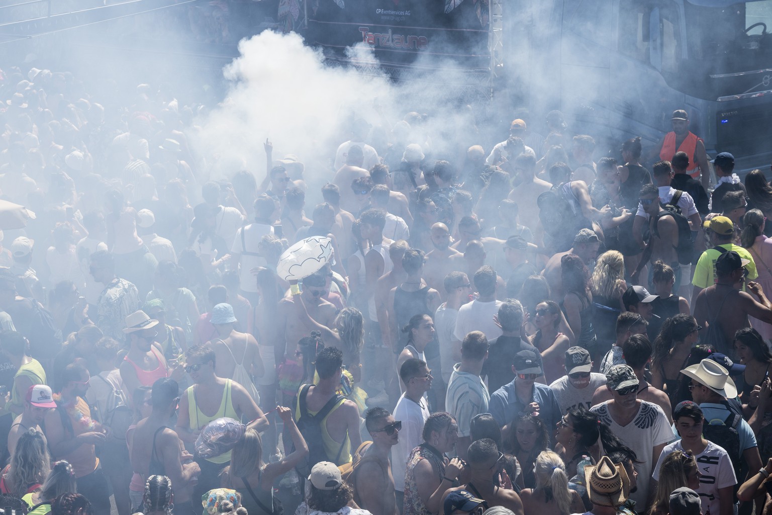 Hundreds of thousands of participants dancing through the streets during the 29th Street Parade in the city center of Zurich, Switzerland, Saturday, August 13, 2022. The annual dance music event Stree ...