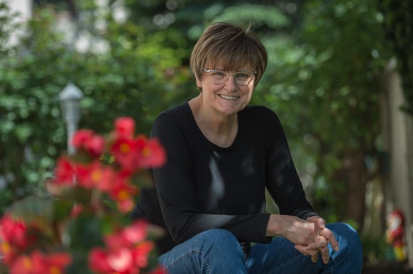 epa09231830 Hungarian biochemist Katalin Kariko, Vice President of the Mainz, Germany, based BioNTech and adjunct professor of the University of Pennsylvania poses for portrait in Budapest, Hungary, 2 ...