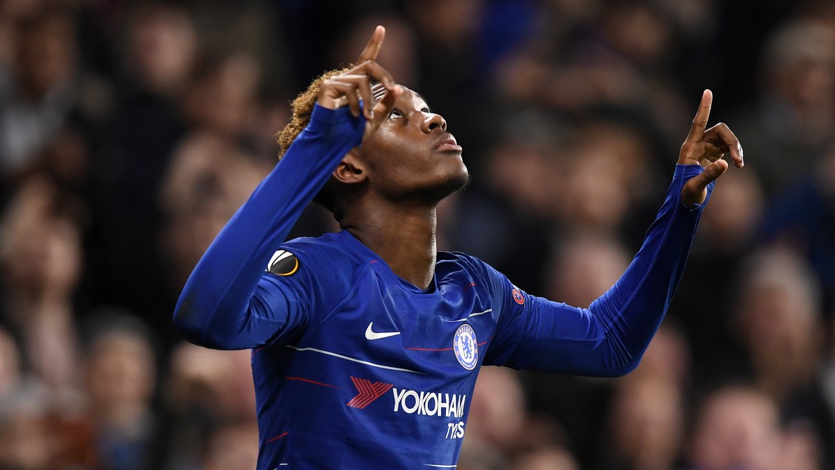 epa07198409 Chelsea's Callum Hudson-Odoi celebrates after scoring against PAOK during the UEFA Europa League Group L soccer match between Chelsea and PAOK in Stamford Bridge, London, Britain, 29  ...