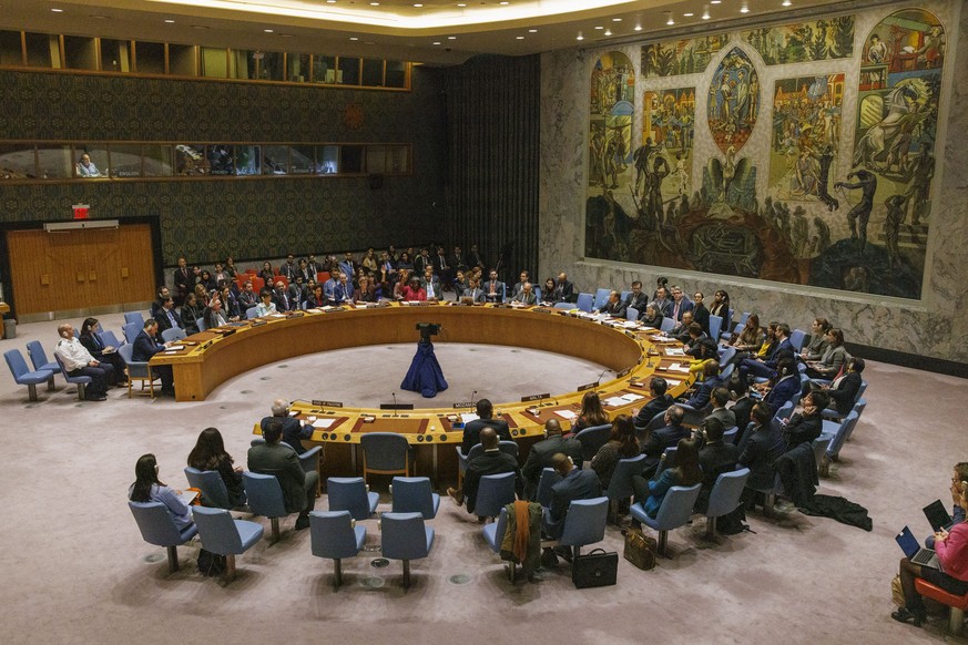 epa10977117 The United Nations Security Council votes on a draft resolution that calls for urgent and extended humanitarian pauses and corridors throughout the Gaza Strip for a sufficient number of da ...