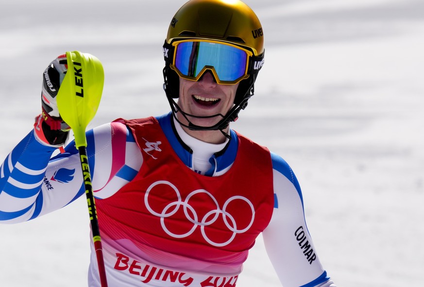 Clemen&#039;st Noel, of France, celebrates after finishing the men&#039;s slalom run 2 at the 2022 Winter Olympics, Wednesday, Feb. 16, 2022, in the Yanqing district of Beijing. (AP Photo/Luca Bruno)