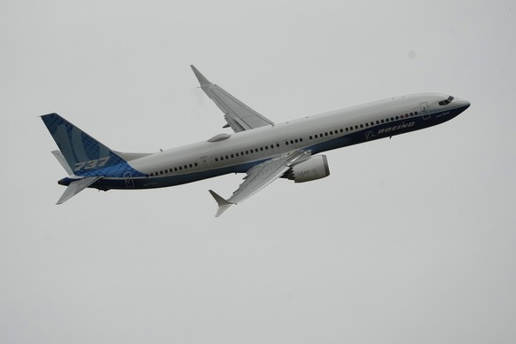 The Boeing 737 MAX 10 performs a demonstration flight during the Paris Air Show in Le Bourget, north of Paris, France, Monday, June 19, 2023. (AP Photo/Lewis Joly)