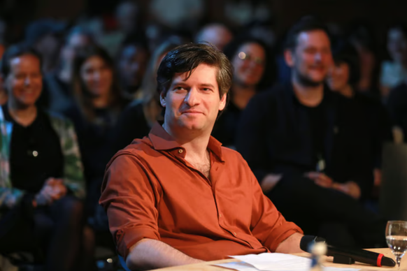 Schriftsteller und Kolumnist Alexander Estis an einer Gesprächs-Veranstaltung im Dortmunder Dietrich-Keuning-Haus.