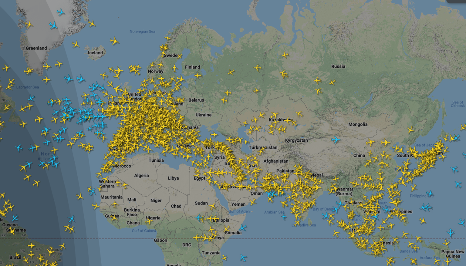 Westliche Flugzeuge dürfen nicht über russischen Luftraum fliegen und vice versa.