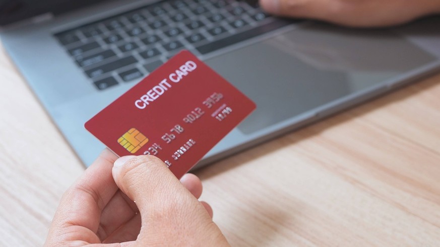 Online Shopping Payment With Credit Card And Laptop Checkout Security Chiang Mai, Chiang Mai, Thailand R_SIME260601-2042996-01