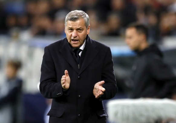 epa07114790 Lyon&#039;s head coach Bruno Genesio reacts during the UEFA Champions League Group F round match between TSG 1899 Hoffenheim and Olympique Lyonnais in Sinsheim, Germany, 23 October 2018. E ...