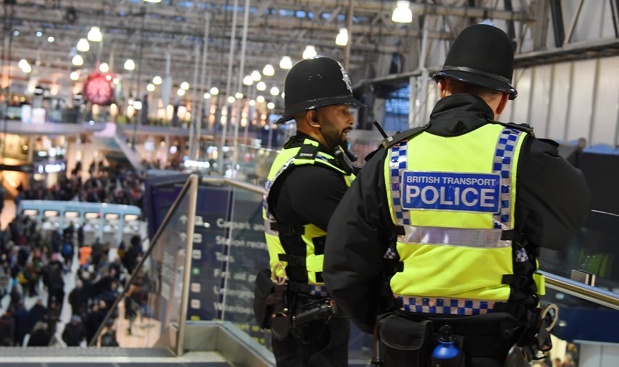 epa07415726 Police at Waterloo Station in London, Britain, 05 March 2019. According to news reports explosive devices have been found by police at three different locations across London. EPA/ANDY RAI ...