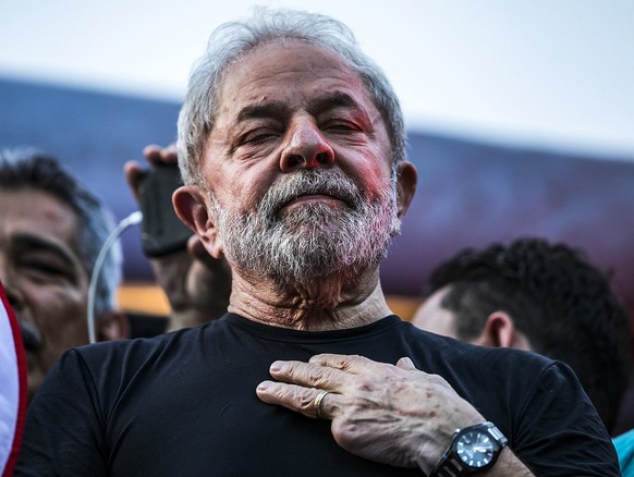 ARCHIV  ZUR MELDUNG, DASS DAS WAHLGERICHT IN BRASILIEN DIE PRAESIDENTSCHAFTSKANDIDATUR VON EX-STAATSCHEF LULA DA SILVA FUER UNGUELTIG ERKLAERT HAT, STELLEN WIR IHNEN FOLGENDES BILDMATERIAL ZUR VERFUE ...