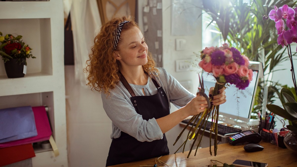 sch-ne-bl-ten-schmutzige-spuren-so-lassen-sich-umweltsch-den-bei-blumen-verringern
