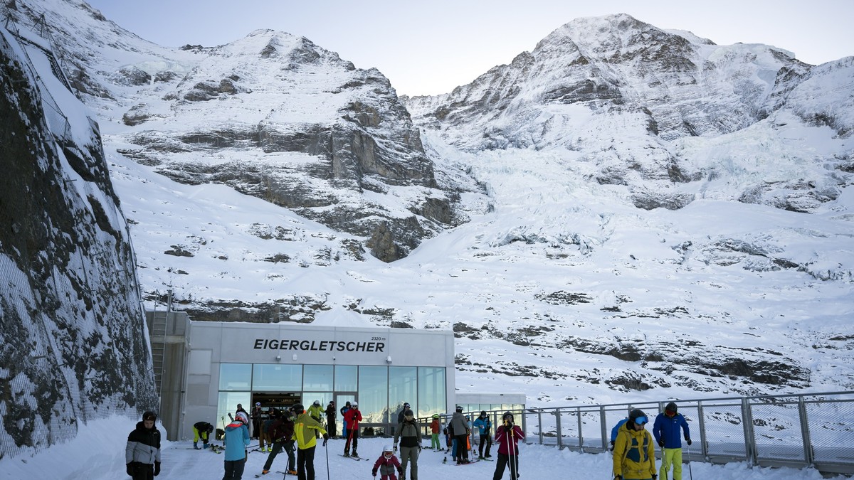 Asia-Restaurant-und-Zweitwohnungen-Darum-ernten-die-Ausbaupl-ne-am-Eigergletscher-Kritik