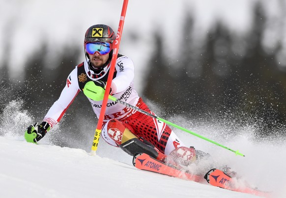 epa07376661 Marcel Hirscher of Austria clears a gate during the first run of the Men&#039;s Slalom race at the 2019 FIS Alpine Skiing World Championships in Are, Sweden, 17 February 2019. EPA/ANDERS W ...