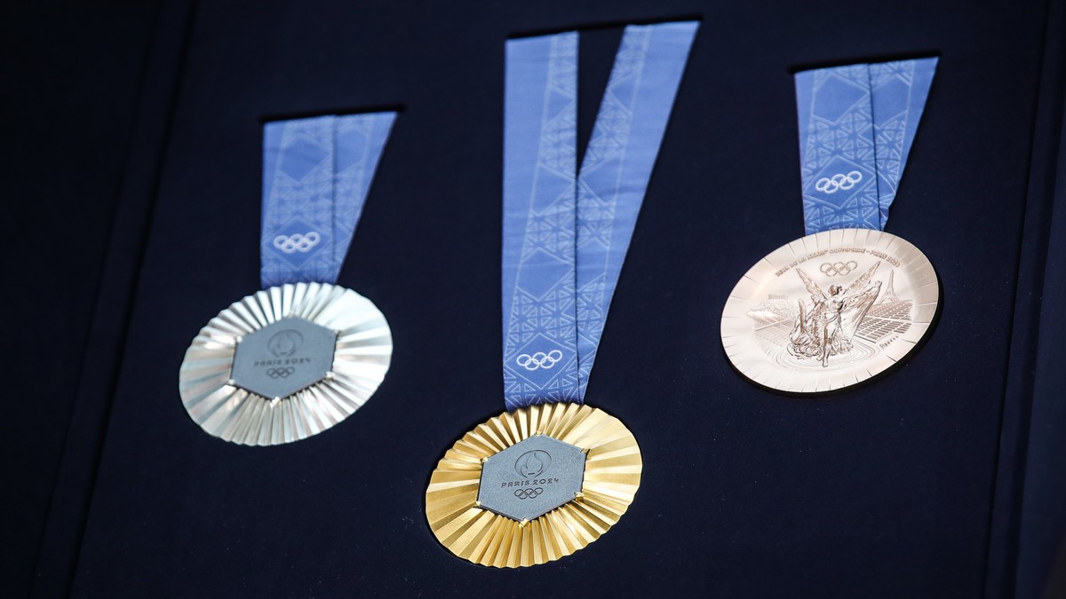 epa11136312 View of the Paris 2024 Olympic Medals at their he Presentation at the headquarters of the Olympic Committee in Saint Denis, France, 08 February 2024.The Olympic and Paralympic medals have  ...