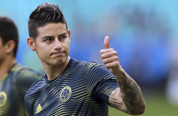 Colombia&#039;s James Rodriguez gives a thumbs up before a Copa America Group B soccer match against Paraguay at Arena Fonte Nova in Salvador, Brazil, Sunday, June 23, 2019. (AP Photo/Ricardo Mazalan)