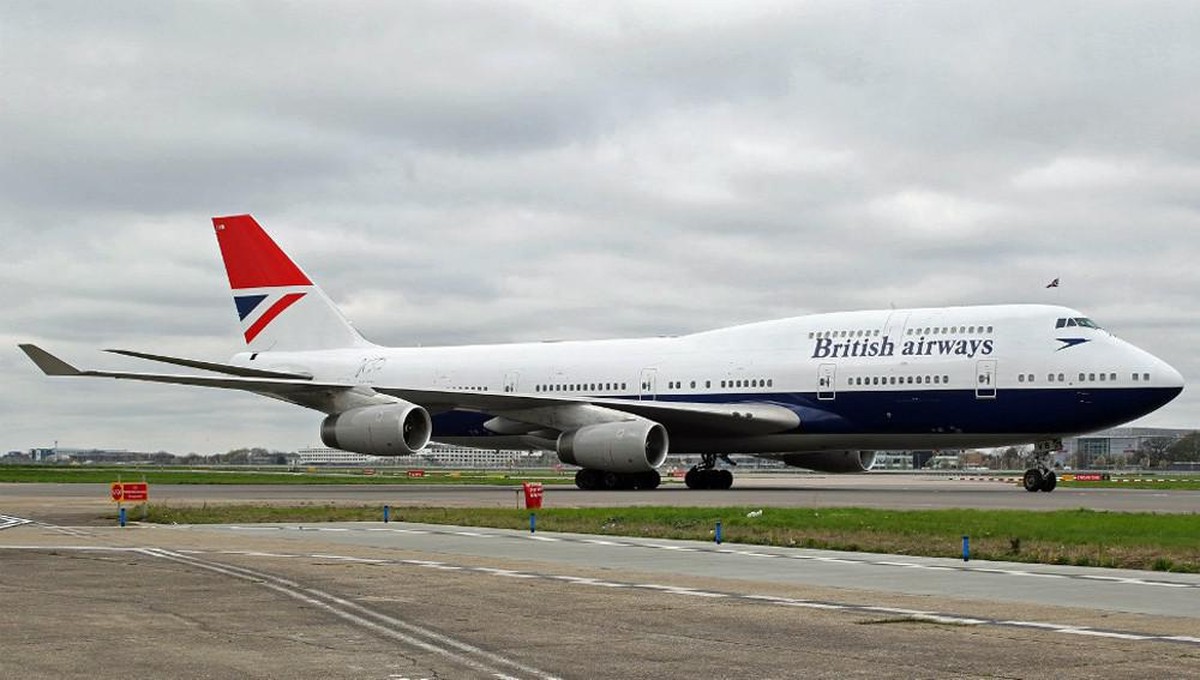 british airways 747 party flugzeug cotswold airport 
https://www.cotswoldairport.com/g-civb-boeing-747-negus-opening-to-the-public-soon/
https://www.instagram.com/negus747/
