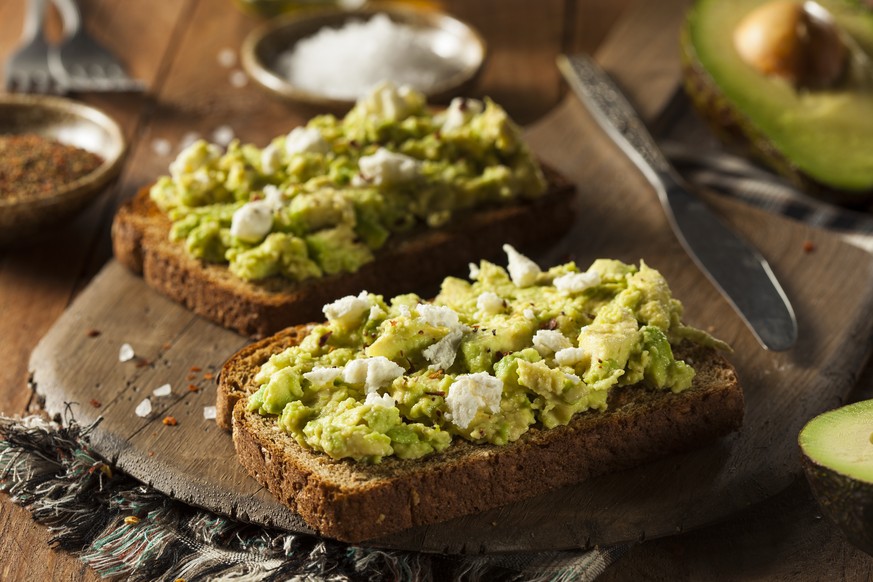 avocado toast feta essen food zmorge frühstück white girl vegetarisch