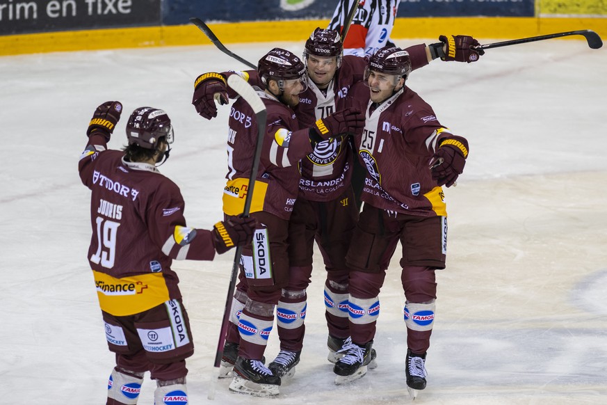 Les joueurs genevois laissent eclater leur joie, lors du match du championnat suisse de hockey sur glace de National League LNA, entre le Geneve Servette HC et le EHC Bienne, ce samedi 21 janvier 2023 ...