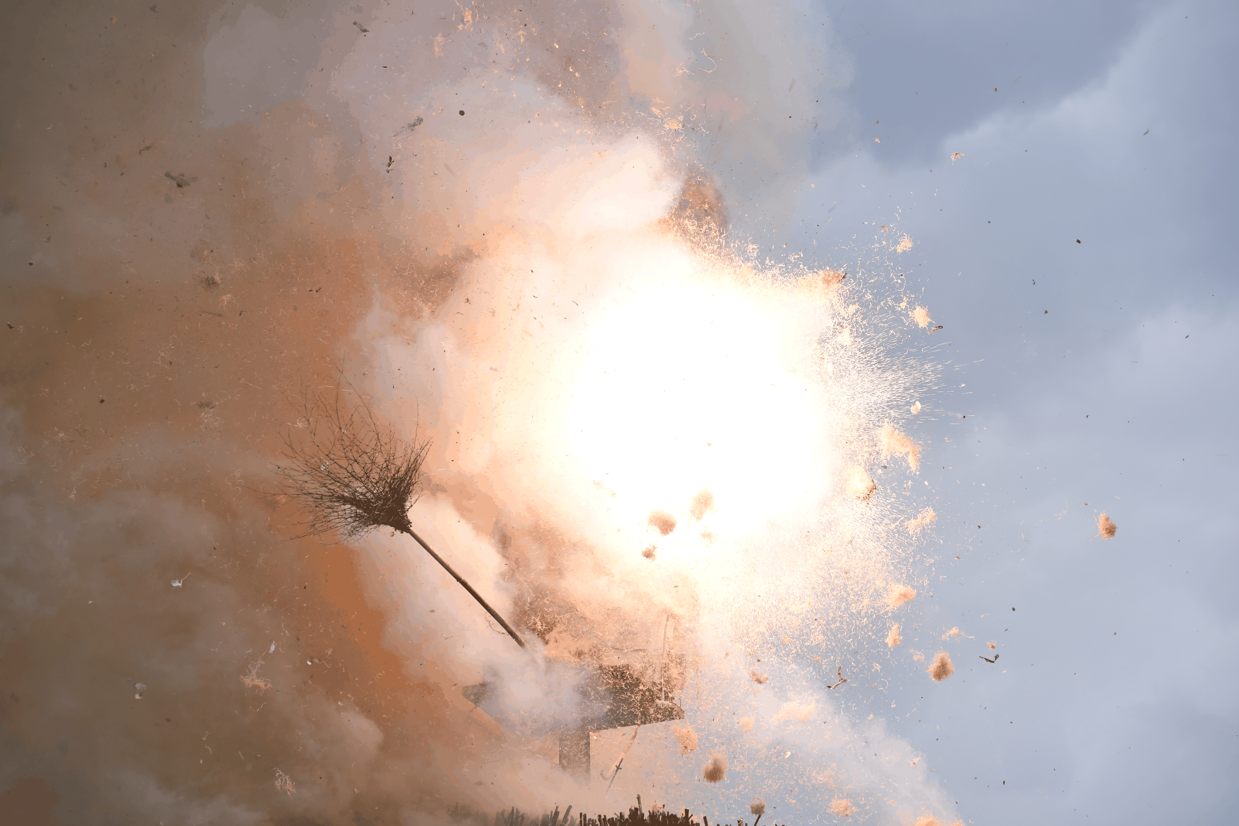 The head of the &quot;Boeoegg&quot; burns on the Sechselaeuten place in Zurich, Switzerland, pictured on April 8, 2019. The Sechselaeuten (ringing of the six o&#039;clock bells) is a traditional end o ...