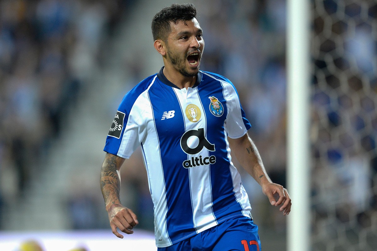 epa07547544 FC Porto's player Jesus Corona celebrates after scoring a goal against Desportivo das Aves during their Portuguese First League soccer match held at Dragao stadium in Porto, Portugal, ...