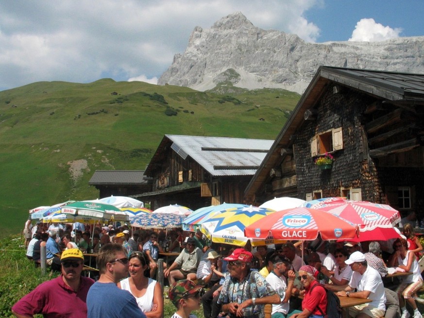 Ferien in den Bergen statt am Meer: Die Schweizerinnen und Schweizer seien gut beraten, diesen Sommer zu reservieren, meint der Chef von Schweiz Tourismus. 