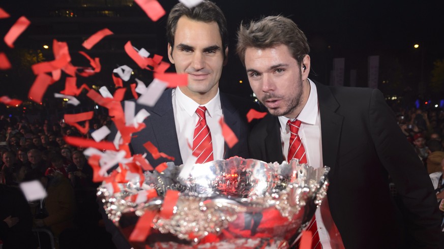 ZUR ZUSAGE VON WAWRINKA UND FEDERER ZUM DAVIS CUP GEGEN HOLLAND STELLEN WIR IHNEN AM FREITAG, 24. JULI 2015, FOLGENDES ARCHIVBILD ZUR VERFUEGUNG - Swiss Davis Cup Team captain tennis players Stanislas ...