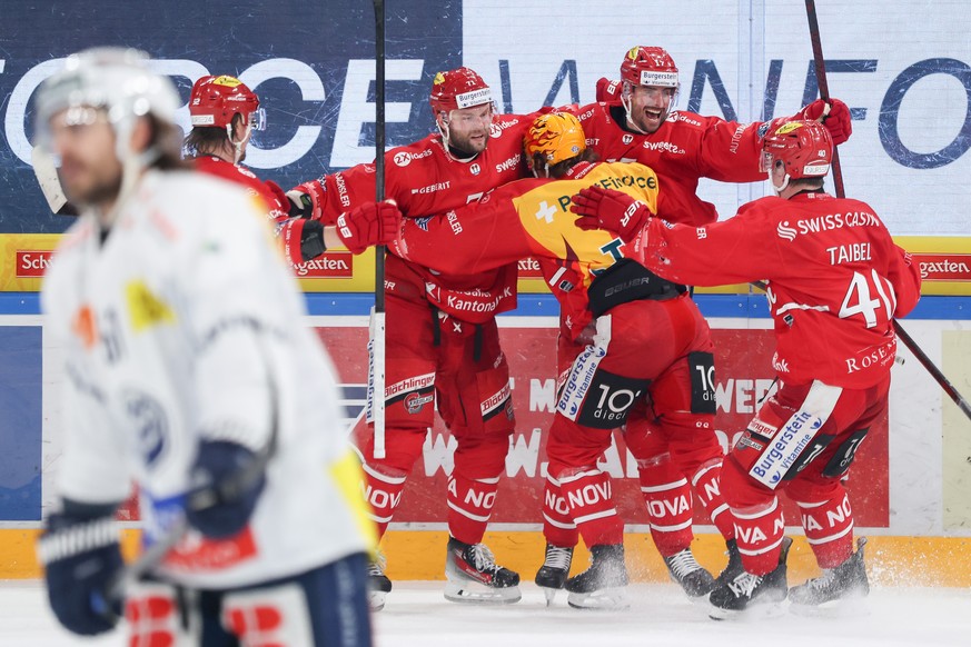 Torjubel Rapperswil nach dem 3:1 waehrend der Rueckrunde der Play Ins der National League zwischen den SC Rapperswil Jona Lakers und dem HC Ambri Piotta, am Donnerstag, den 6. Maerz 2025, im Lido in R ...