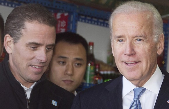 Joe (r.) und Hunter Biden stehen im Mittelpunkt der Affäre um ein Telefonat von US-Präsident Donald Trump. Darin hatte dieser den ukrainischen Präsidenten Wolodymyr Selenskyj zu Ermittlungen ermuntert ...