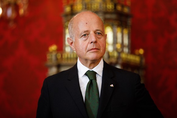 epa07622116 Clemens Jabloner, new Vice Chancellor and new Justice Minister of Austria, during the swearing-in ceremony at the Presidential residence in Vienna, Austria, 03 June 2019. EPA/FLORIAN WIESE ...