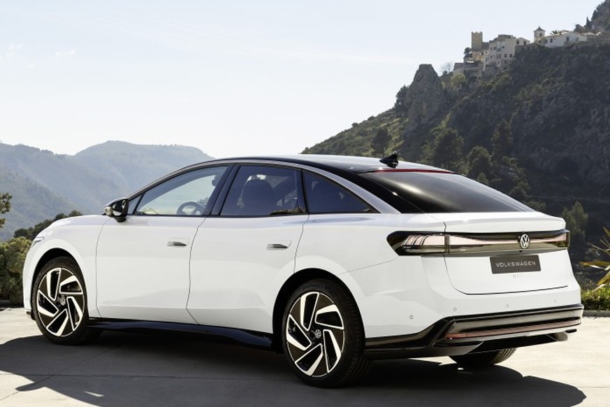 In addition to the standard battery with a net capacity of 77 kWh, VW is also installing an XL version with 85 kWh.