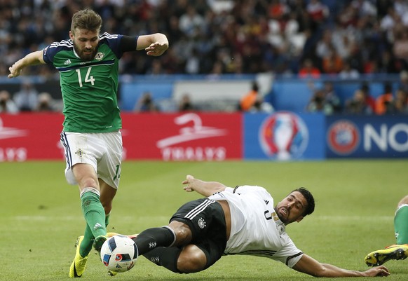 ZUR FUSSBALLNATIONALMANNSCHAFT NORDIRLANDS, DEM GEGNER DER SCHWEIZER NATI IN DEN BEIDEN BARRAGE-SPIELEN ZUR QUALIFIKATION FUER DIE FUSSBALL WM 2018 IN RUSSLAND, STELLEN WIR IHNEN FOLGENDES BILDMATERI ...