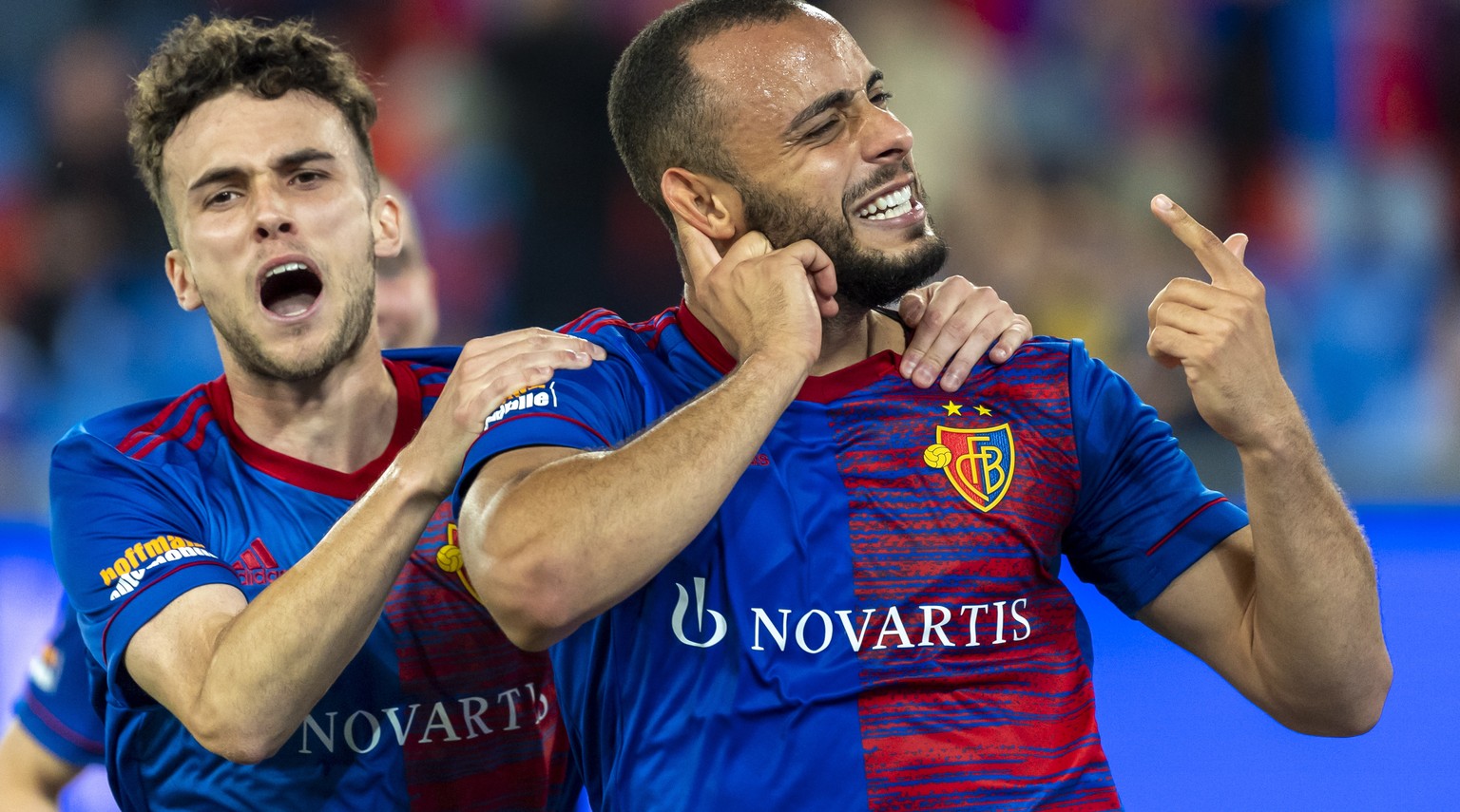 epa09421109 Basel&#039;s Sergio Lopez, left, and Arthur Cabral, right, cheer during the UEFA Conference League playoff soccer match between Switzerland&#039;s FC Basel 1893 and Sweden&#039;s Hammarby  ...