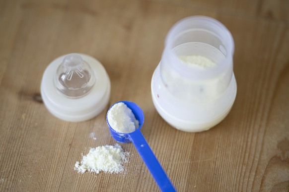 Milchpulver fuer Babys, aufgenommen am Samstag, 31. Januar 2026, in Valens. (KEYSTONE/Gian Ehrenzeller)