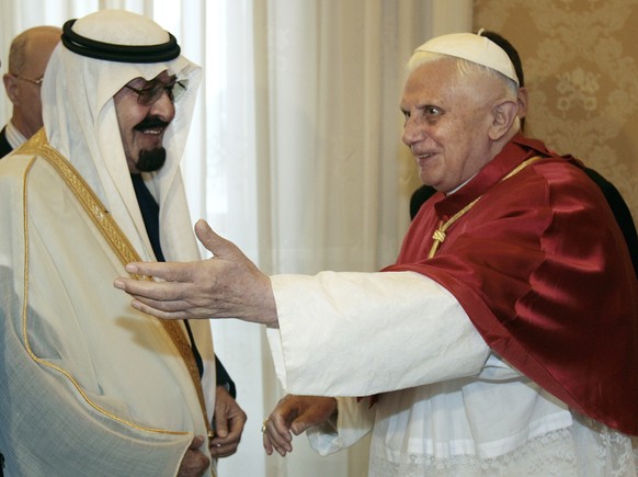 Abdullah wird vom Papst im Vatikan willkommen geheissen.&nbsp;