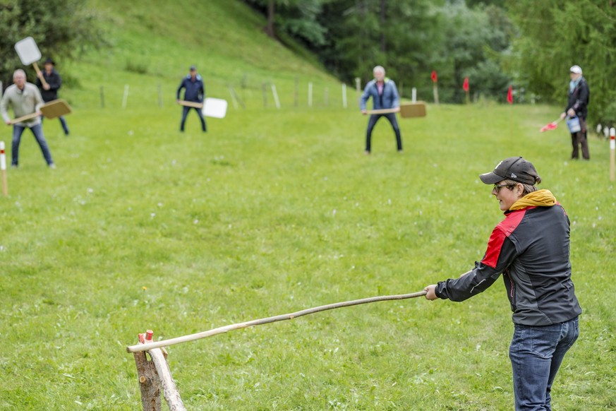 Lötschental Rauszeit Älplerspiele Tschärrättu