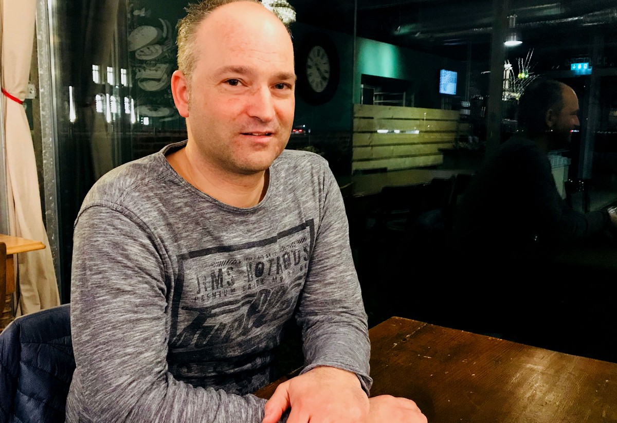 Philipp Höhener beim Gespräch in Bern.