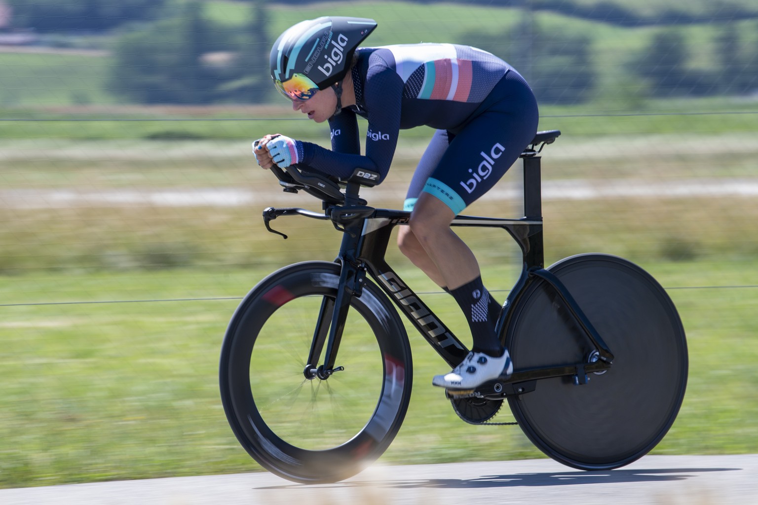 ARCHIVBILD ZUM SWISS CYCLING AWARD 2020 --- Marlen Reusser, Elite Frauen, beim Zeitfahren anlaesslich der Rad Schweizermeisterschaft vom Sonntag, 12. Juli 2020 in Belp. (KEYSTONE/Marcel Bieri)