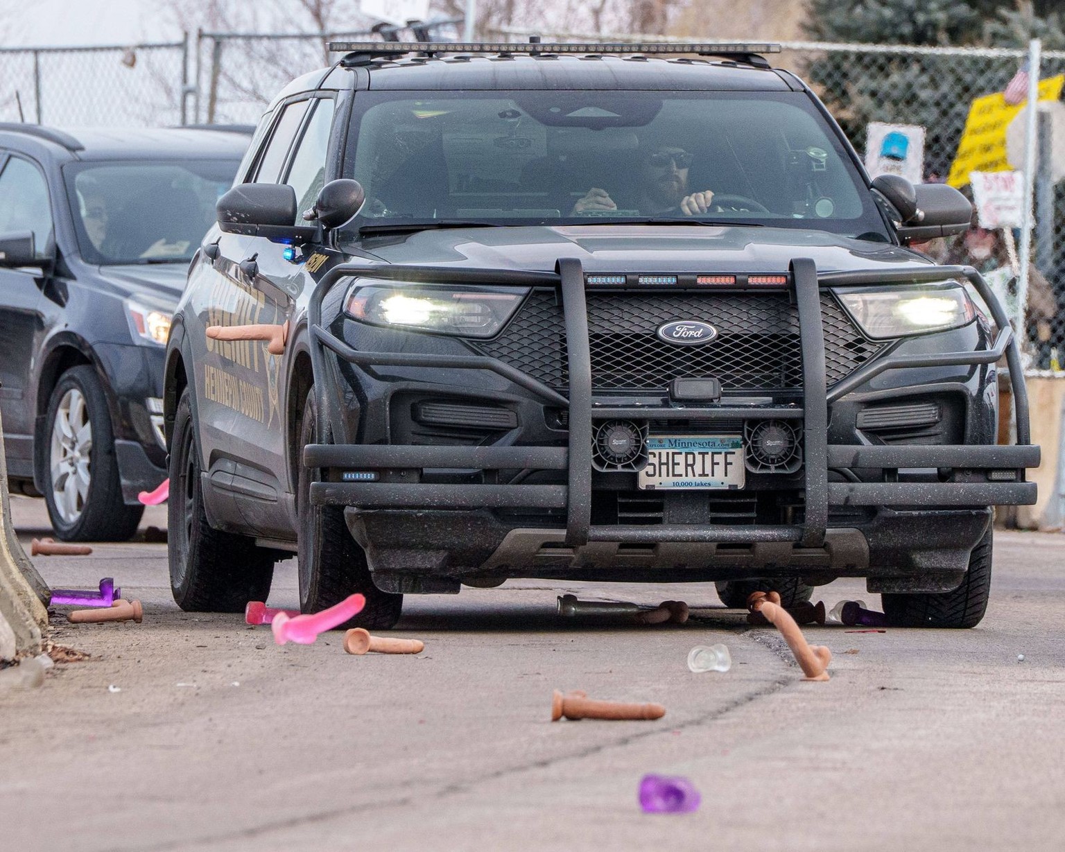 February 7, 2026, Minneapolis, Minnesota, USA: Anti-ICE protestors and local law enforcement clash Saturday afternoon after an unlawful assembly is declared. Minneapolis USA PUBLICATIONxINxGERxSUIxAUT ...