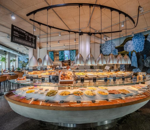 Das Buffet in der Filiale im Zürcher Seefeld.