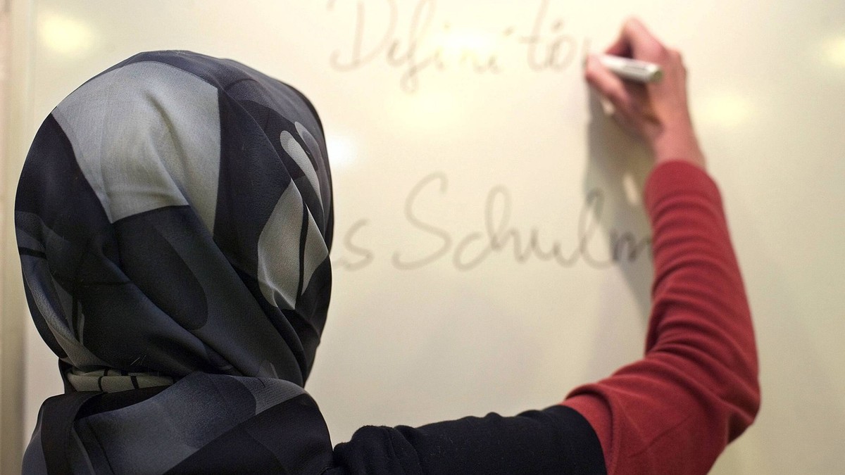 -Die-Kinder-tun-mir-leid-Jetzt-spricht-die-betroffene-Lehrerin-ber-den-Kopftuchstreit