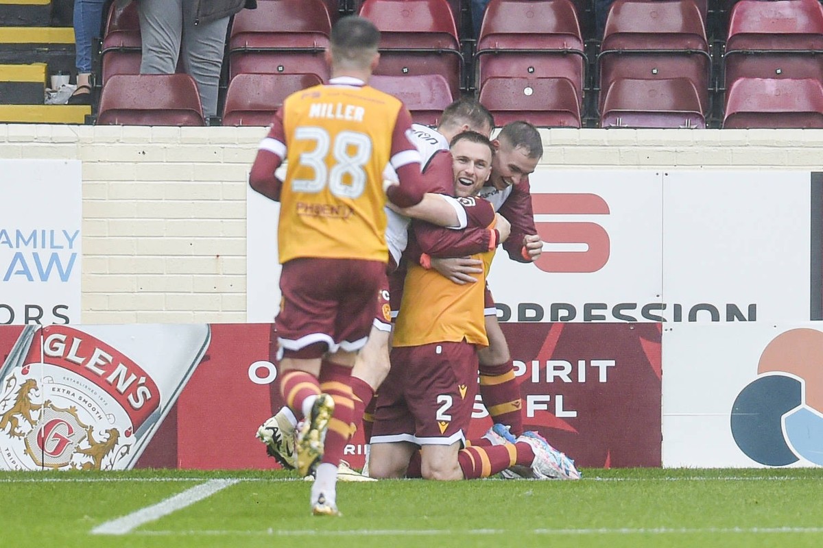 Motherwell v Heart of Midlothian William Hill Premiership Stephen O Donnell of Motherwell celebrates his goal during the William Hill Premiership match at Fir Park, Motherwell UK Newspapers OUT Copyri ...