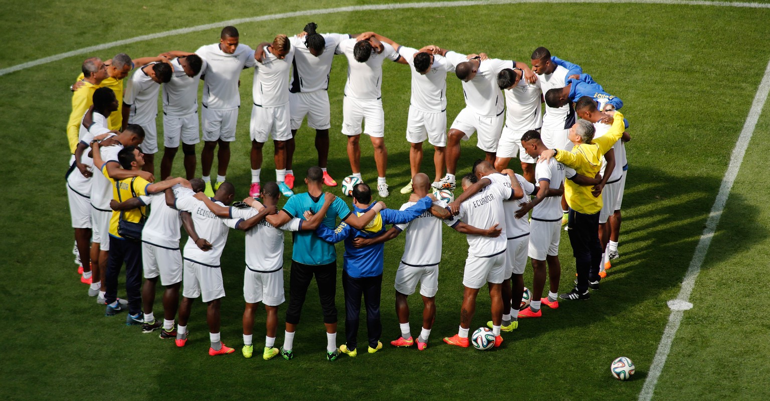 Eingeschworene Gemeinschaft: Ecuadors Team beim Abschlusstraining.