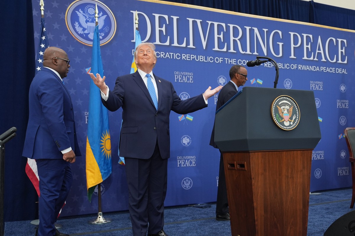President Donald Trump arrives for a signing ceremony with Rwanda's President Paul Kagame and Democratic Republic of Congo President Felix-Antoine Tshisekedi at the U.S. Institute of Peace, Thurs ...