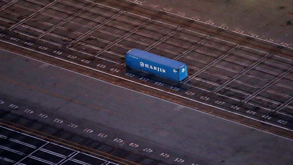 A Hanjin Shipping Co shipping container is seen at the Port of Long Beach, California, September 8, 2016. REUTERS/Lucy Nicholson