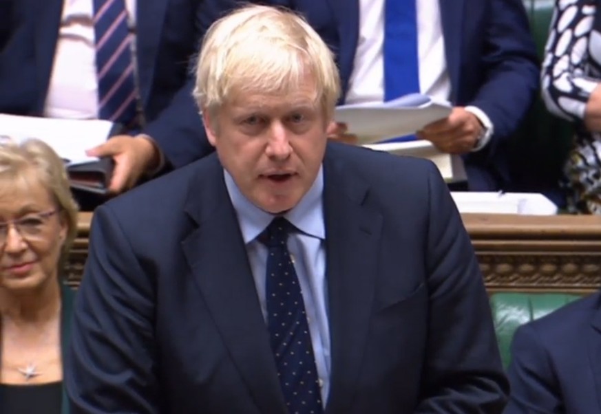 Boris Johnson verliert wegen eines Überläufers die Mehrheit und ist jetzt in argen Nöten