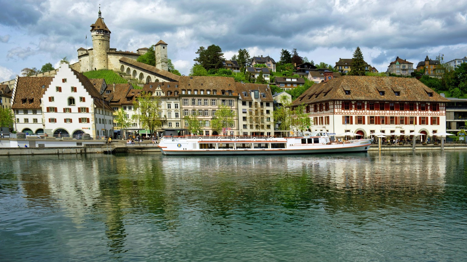 Altstadt mit der Zirkularfestung Munot, Schaffhausen, Kanton Schaffhausen, Schweiz, Europa *** Old Town with the Zirkularfestung Munot, Schaffhausen, Canton Schaffhausen, Switzerland, Europe Copyright ...