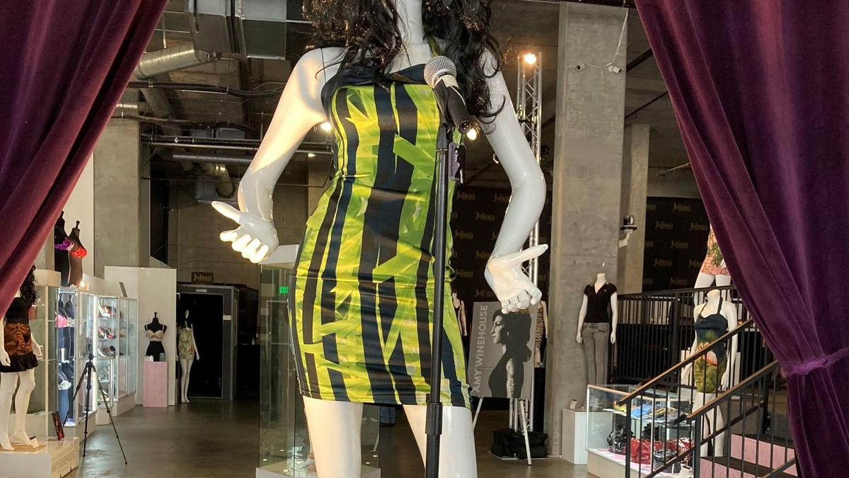 La robe d'Amy Winehouse à son dernier show vendue plus de 200 000 francs