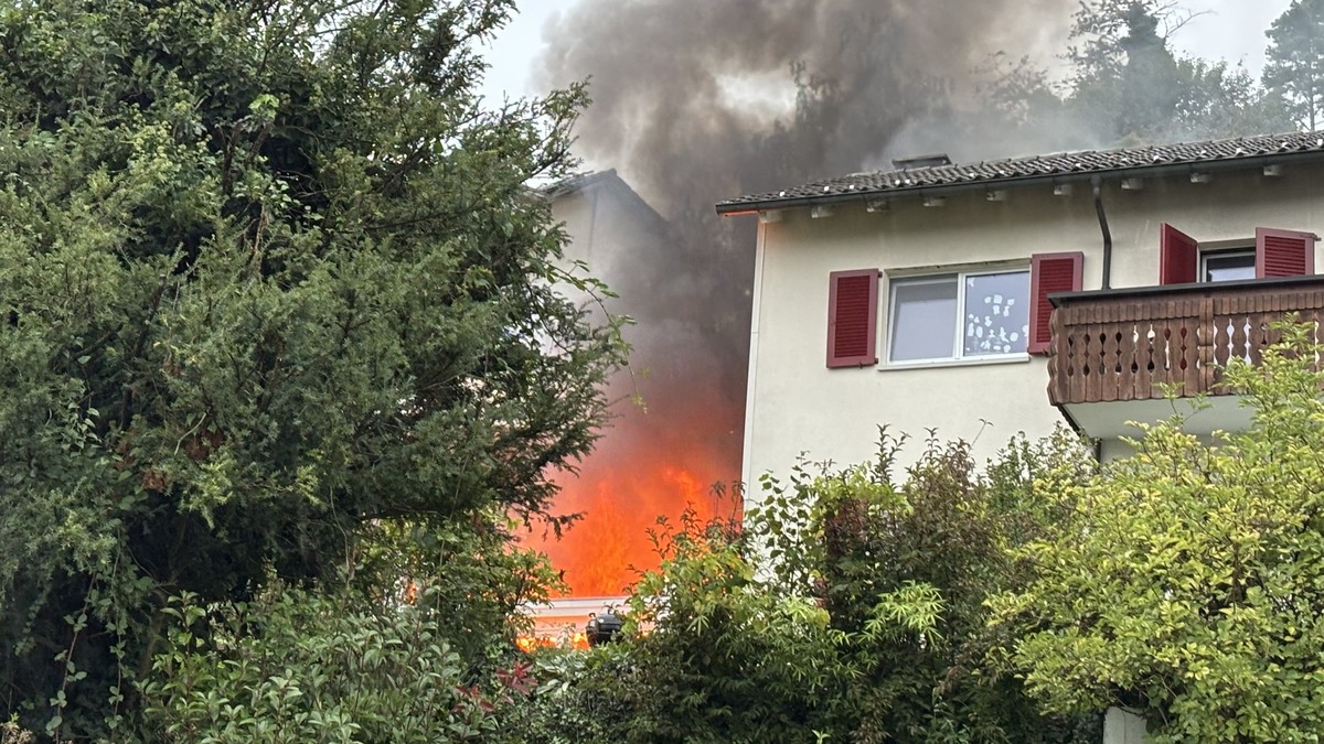 Sechs-Personen-m-ssen-nach-Brand-in-Rudolfstetten-AG-ins-Spital