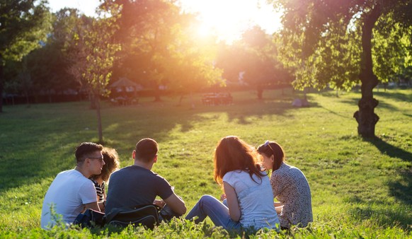 Gemütliches Zusammensein im Park? Wird in weiten Teilen Deutschlands ab 22 Uhr nicht mehr möglich sein.