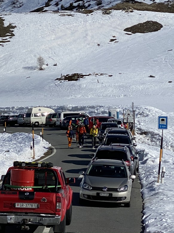 Du willst Ã¼ber Ostern ins Tessin? Was du jetzt dazu wissen musst
#staythefuckhome... kann ja nicht so schwierig fÃ¼r ein paar Wochen... scheinbar doch.. tÃ¤gliches Skitouren Desaster am FlÃ¼elapass.. ...