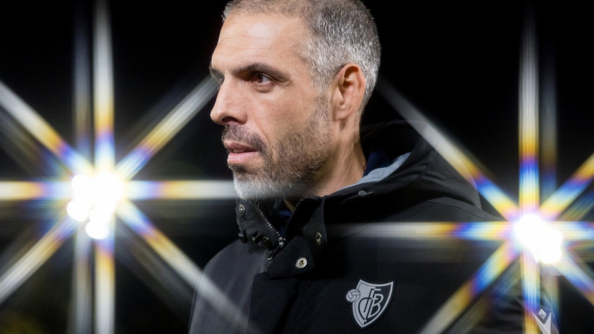 FC Basels Trainer Fabio Celestini gibt ein Interview vor dem Fussball Cup Achtelfinal zwischen dem SC Kriens und dem FC Basel am Mittwoch, 1. November 2023 im Stadion Kleinfeld in Kriens. (KEYSTONE/Ph ...